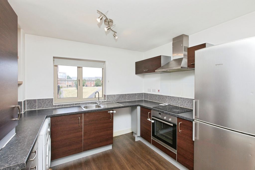 Property photo 2 of 15 Kitchen