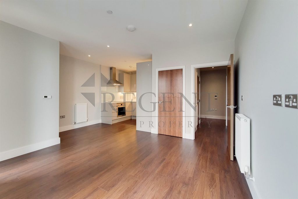 Property photo 2 of 10 Open Plan
