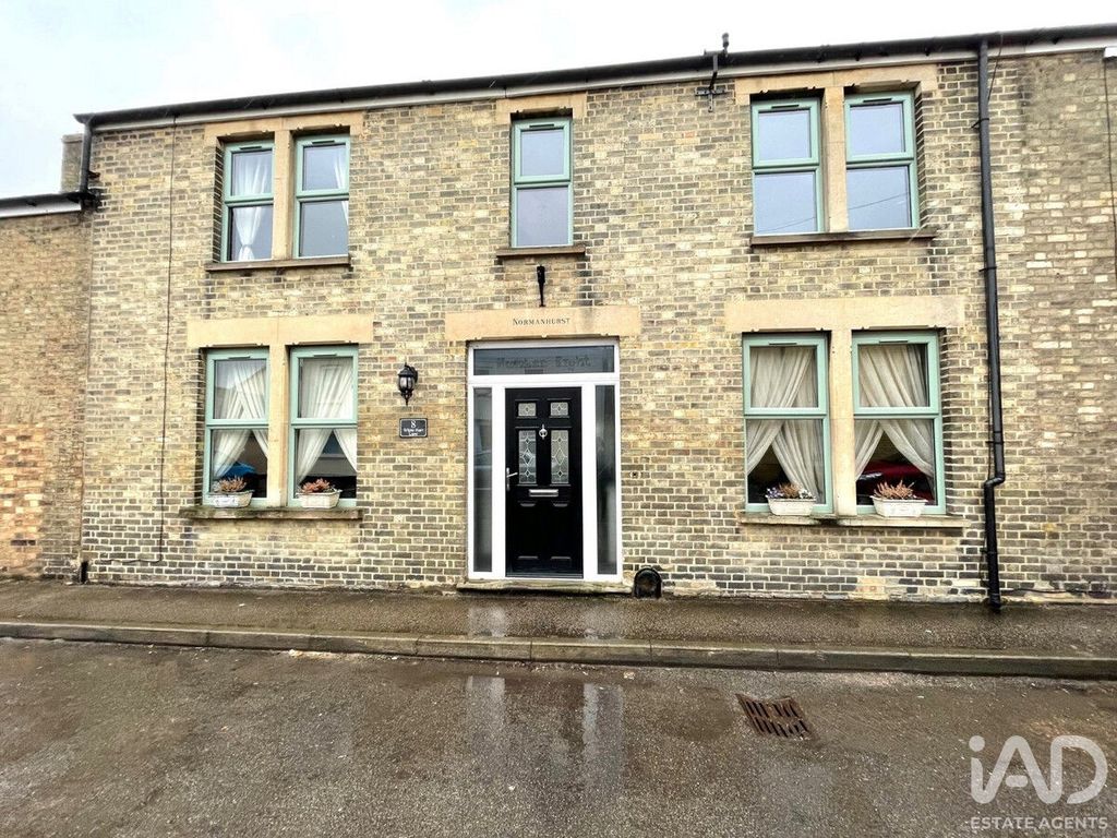 Property photo 1 of 21