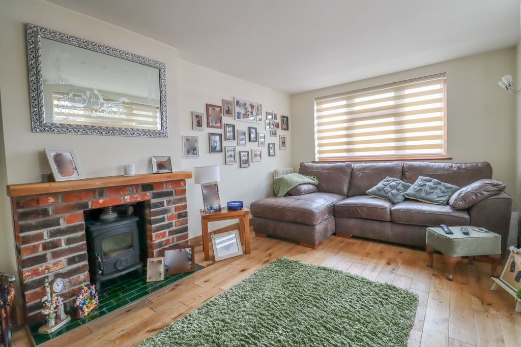 Property photo 2 of 13 4141155
