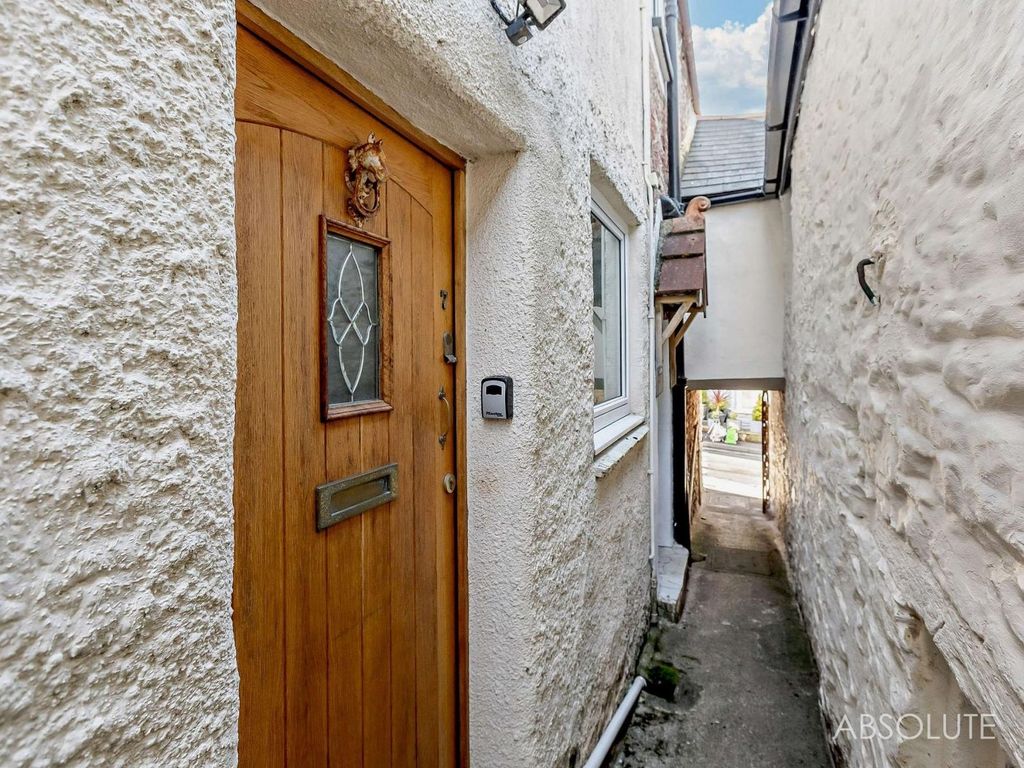 Property photo 1 of 16 Front Entrance