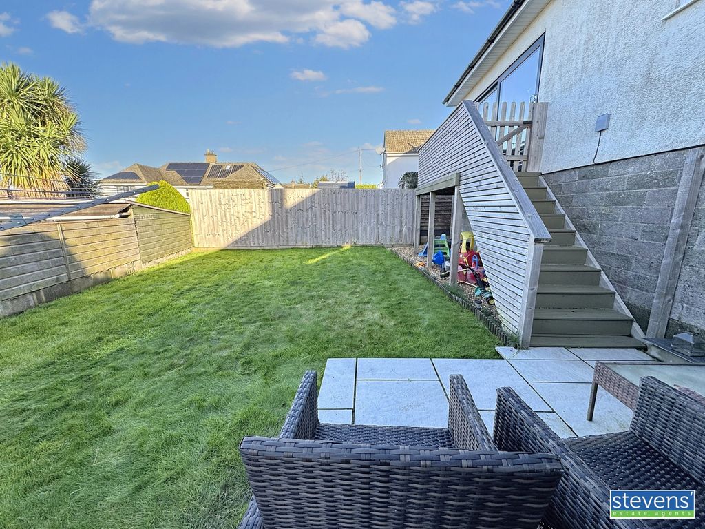 Property photo 2 of 18 Image00007(2)