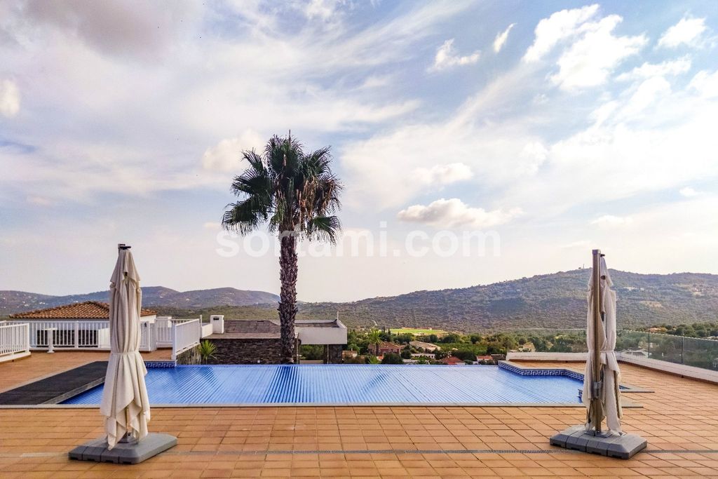 Property photo 2 of 37