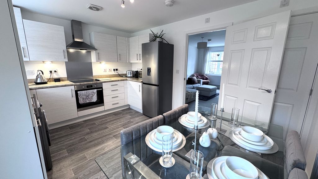 Property photo 3 of 17 Img_5530