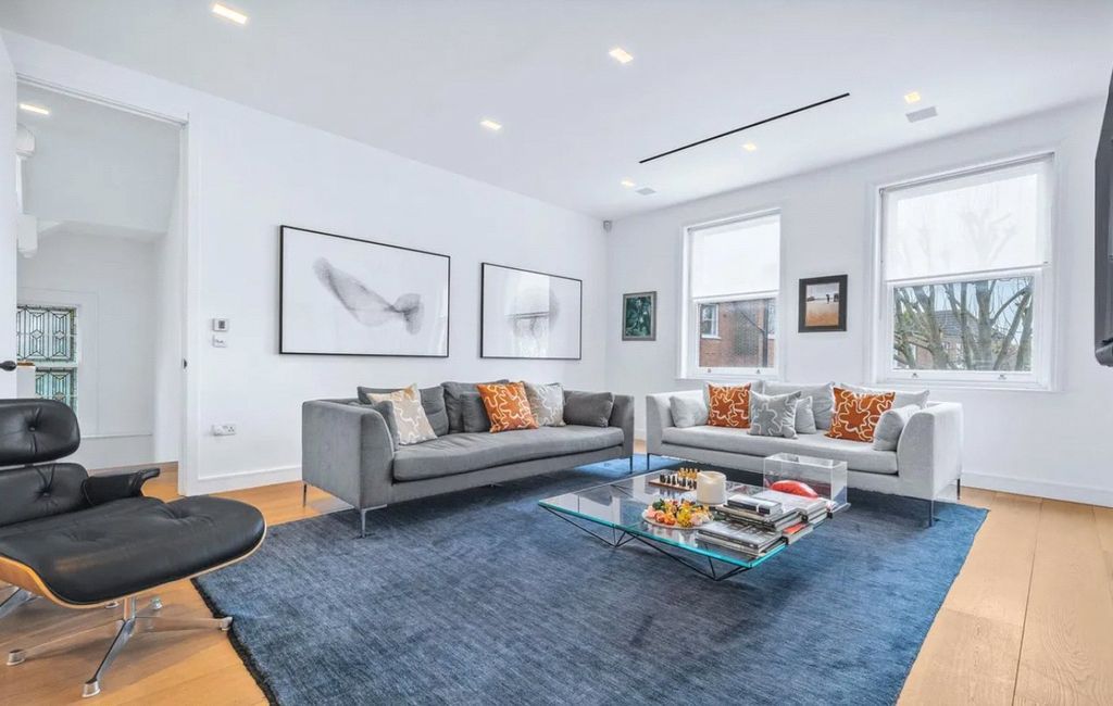 Property photo 2 of 13 Picture No. 04