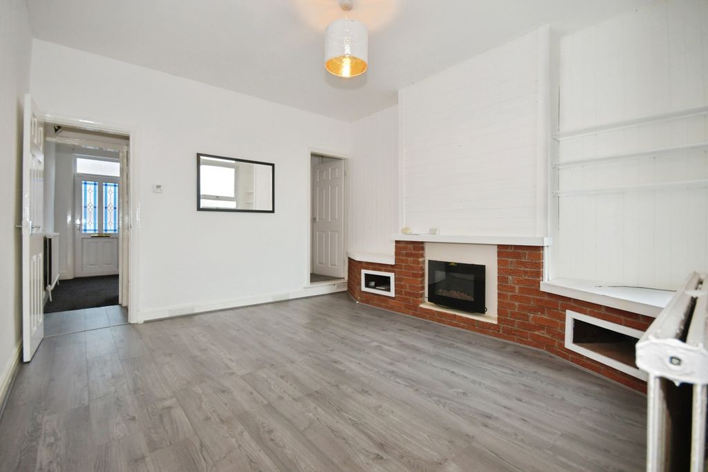 Property photo 3 of 14 Pbox-Img.Jpg