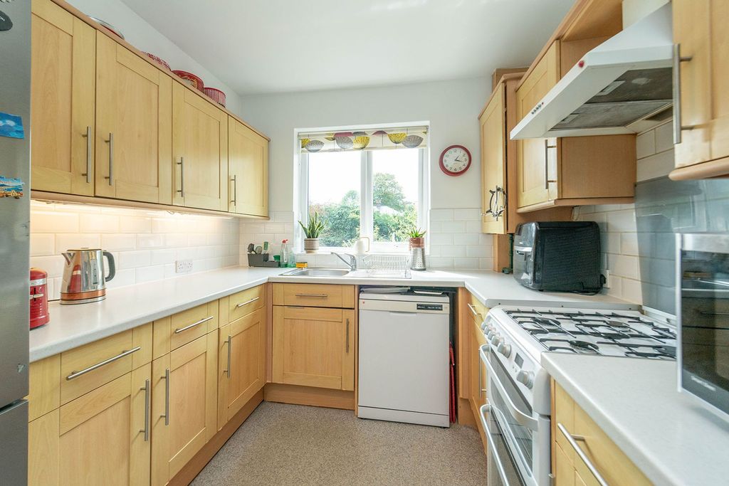 Property photo 3 of 29