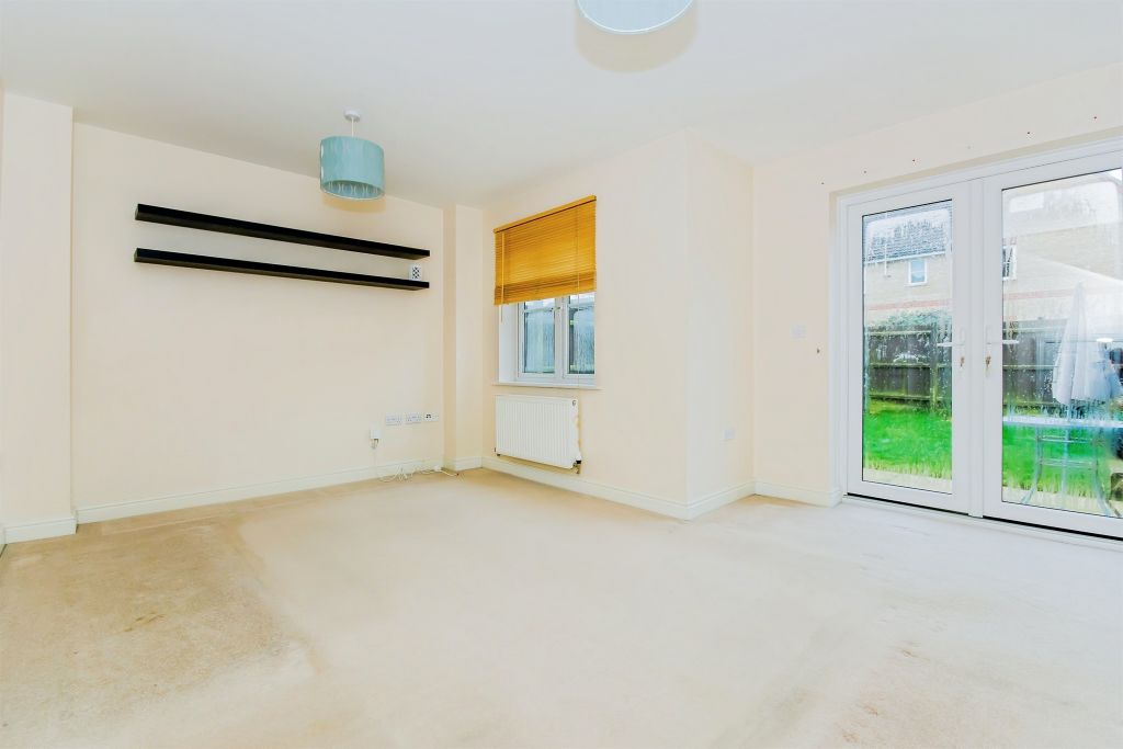 Property photo 3 of 23