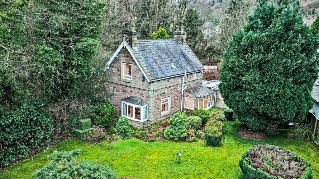Property photo 1 of 36