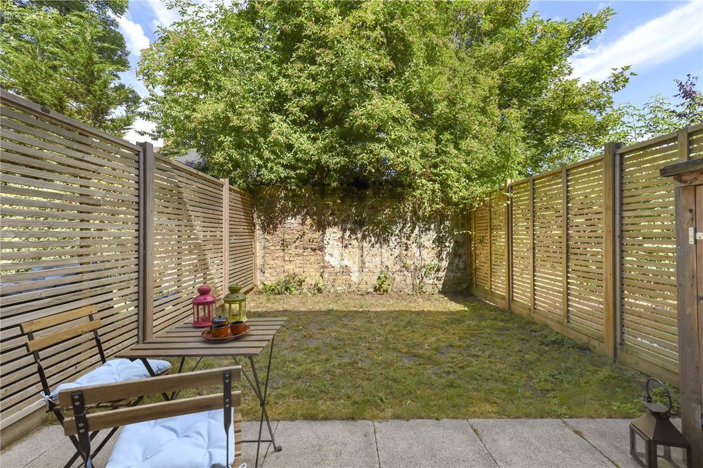 Property photo 3 of 23 Picture No. 20