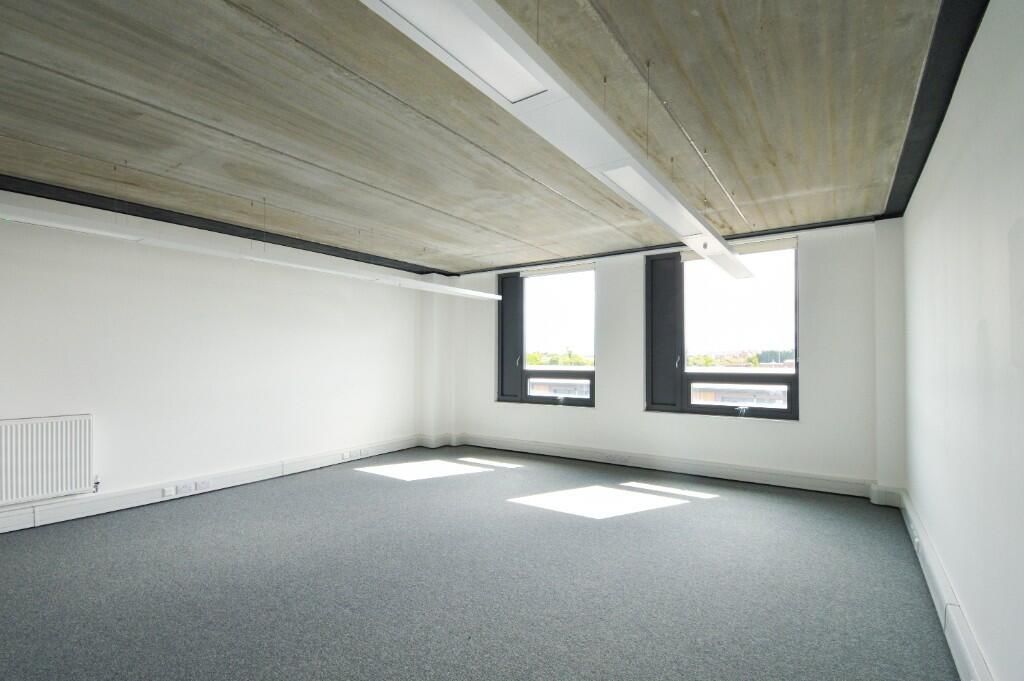 Property photo 2 of 38 Office 