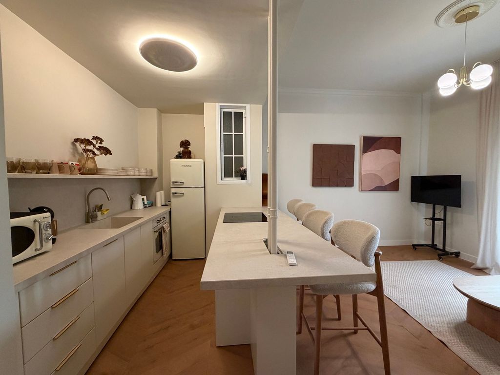 Property photo 1 of 18 Kolonaki – Spefsippou Street | Elegant, Fully Renovated 2-Bedroom Apartment