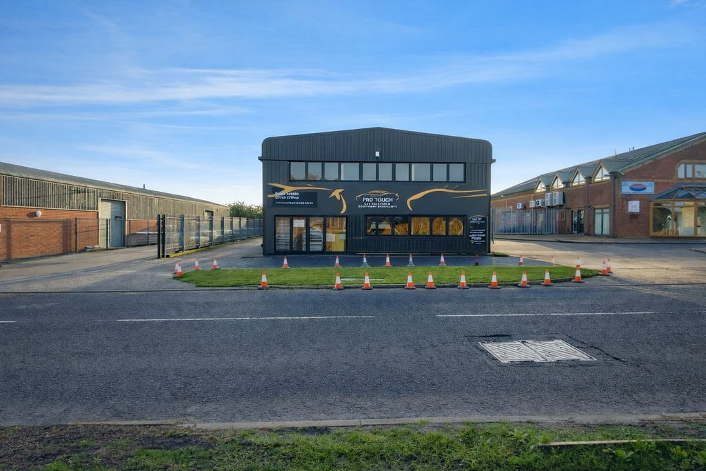 Property photo 1 of 15