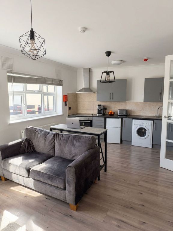 Property photo 3 of 7