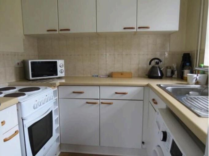 Property photo 2 of 9 Kitchen