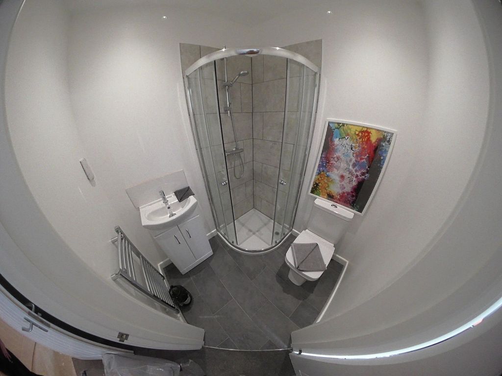 Property photo 2 of 6 Bedroom 4 Ensuite