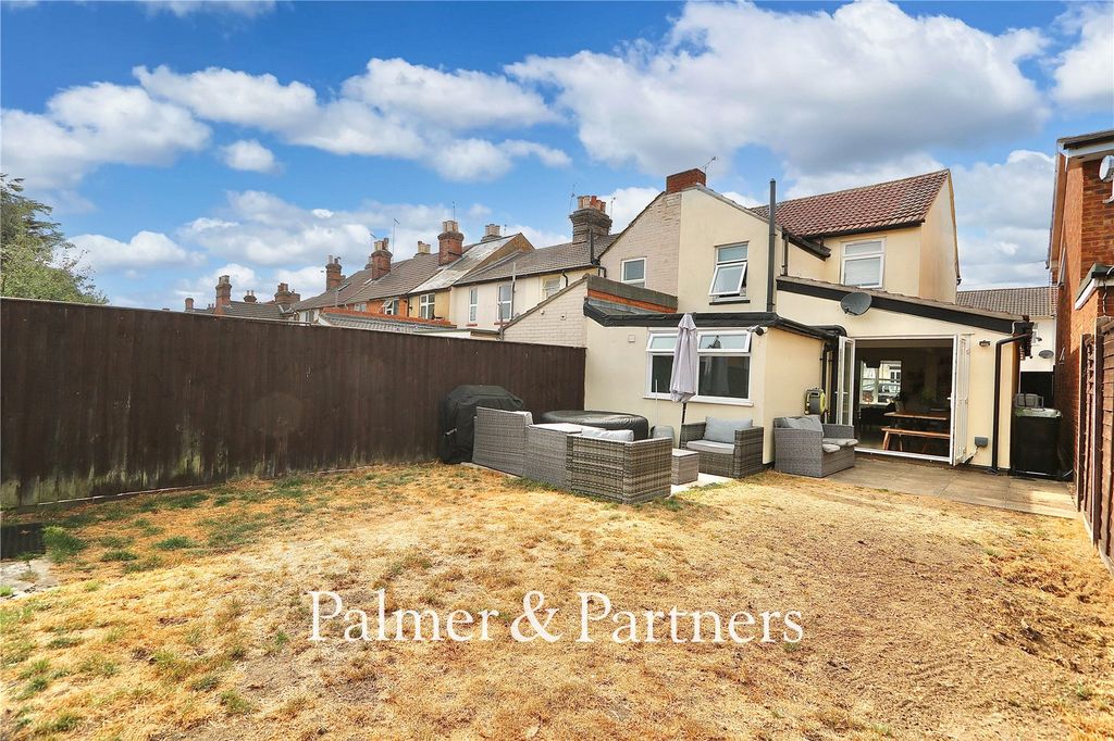 Property photo 2 of 29 Picture No. 02