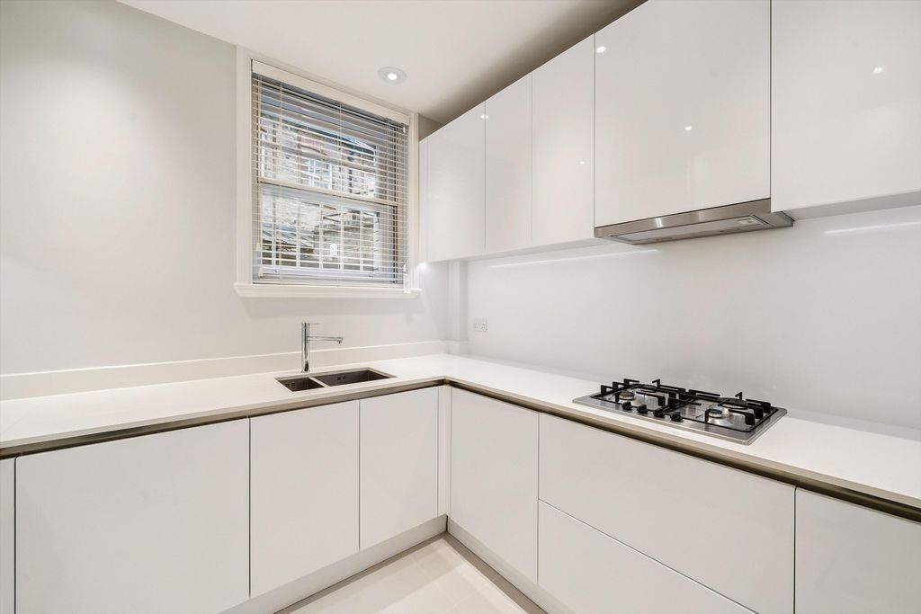 Property photo 3 of 14 Image