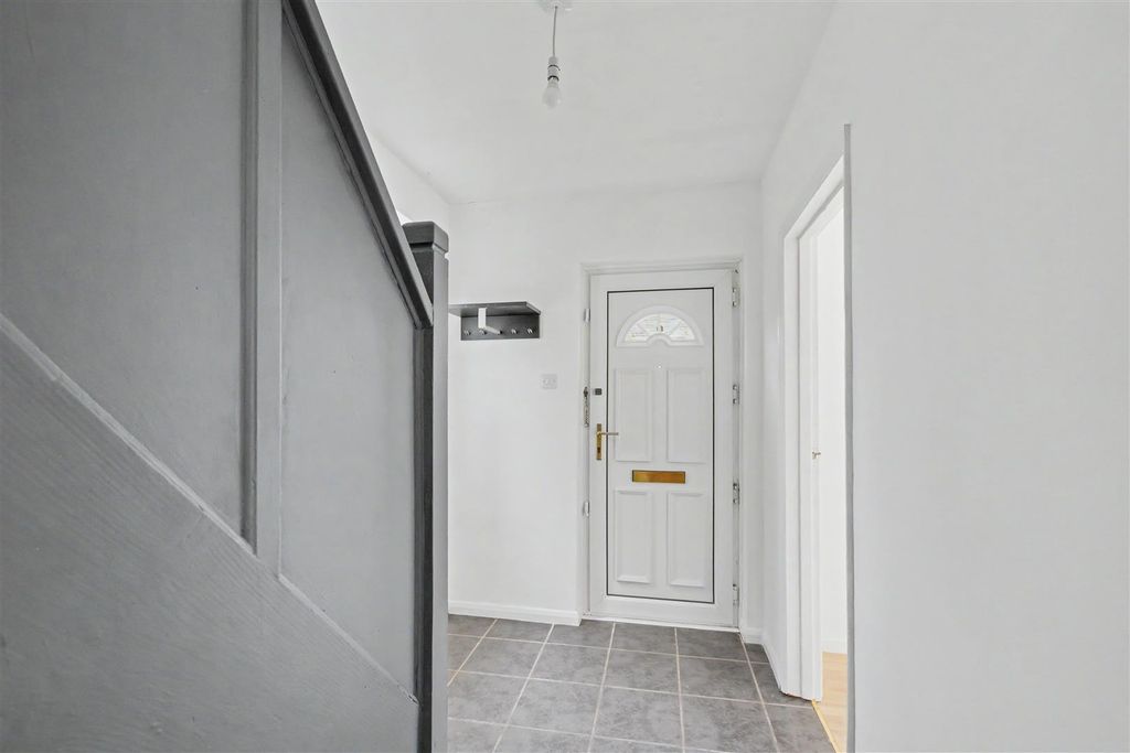 Property photo 2 of 27 Hallway_2.Jpeg