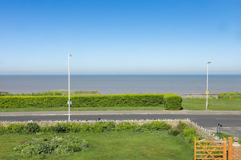 Property photo 2 of 23 Picture 2