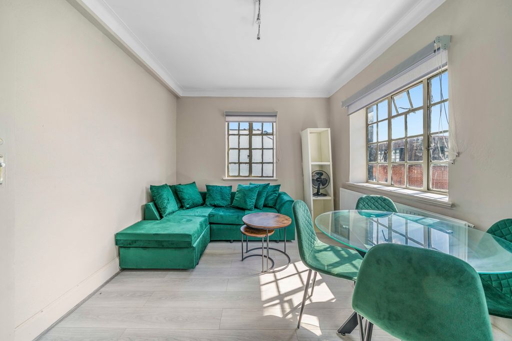 Property photo 2 of 11