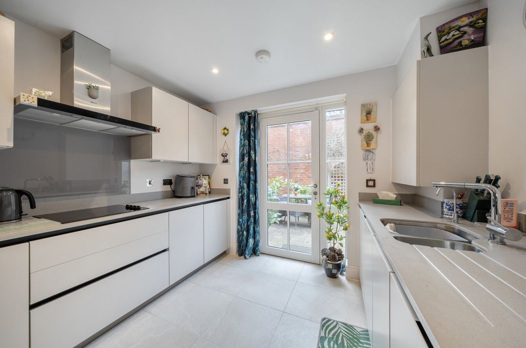 Property photo 3 of 18 1425746-31-69B05B...