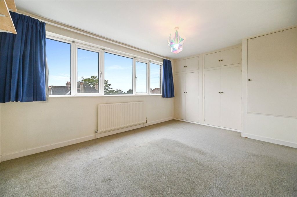 Property photo 3 of 12 Picture No. 02