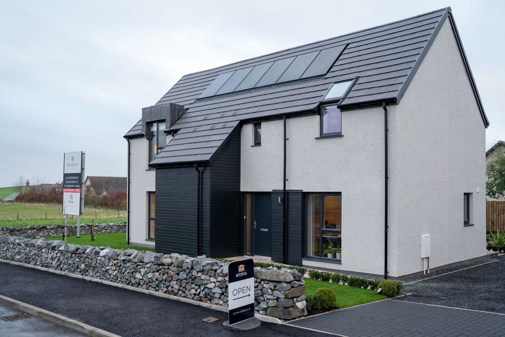 Property photo 1 of 4