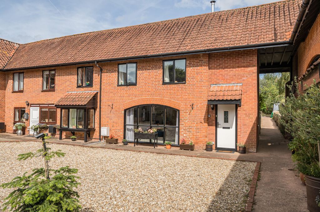 Property photo 1 of 18 Outside Front