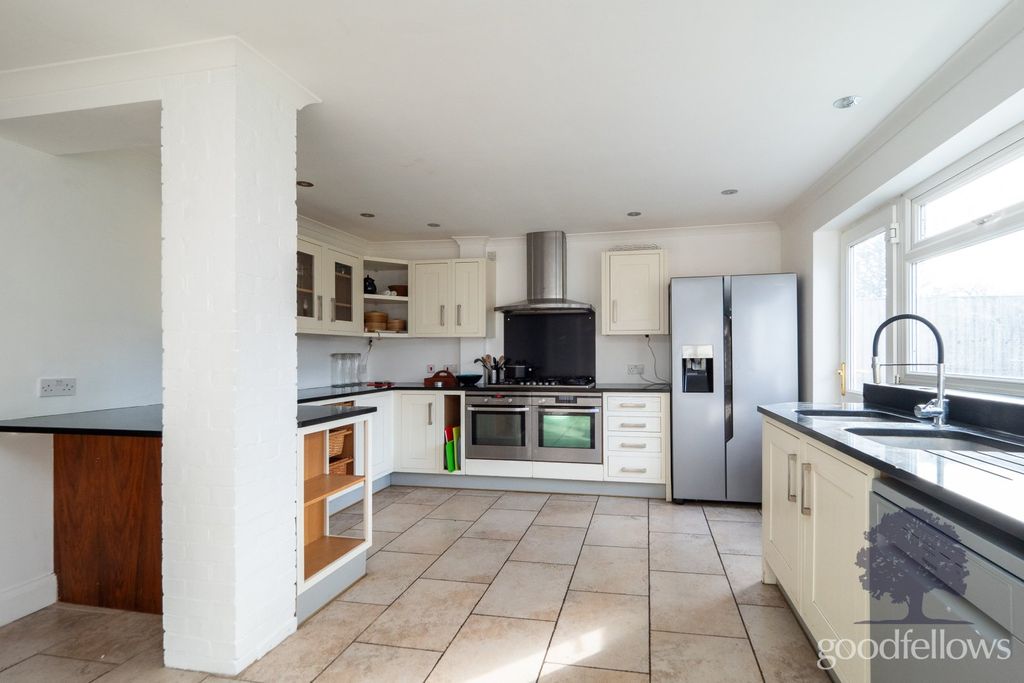 Property photo 2 of 15 Picture No. 01