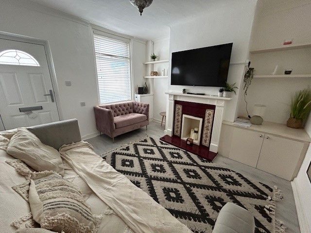 Property photo 2 of 7