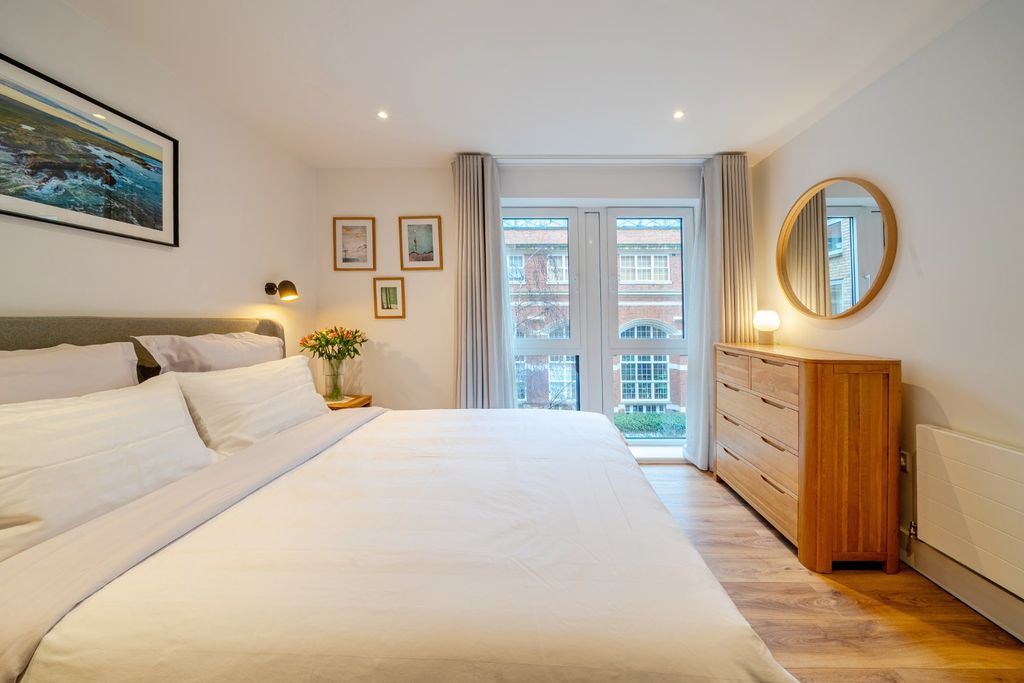 Property photo 2 of 19 Picture No. 18