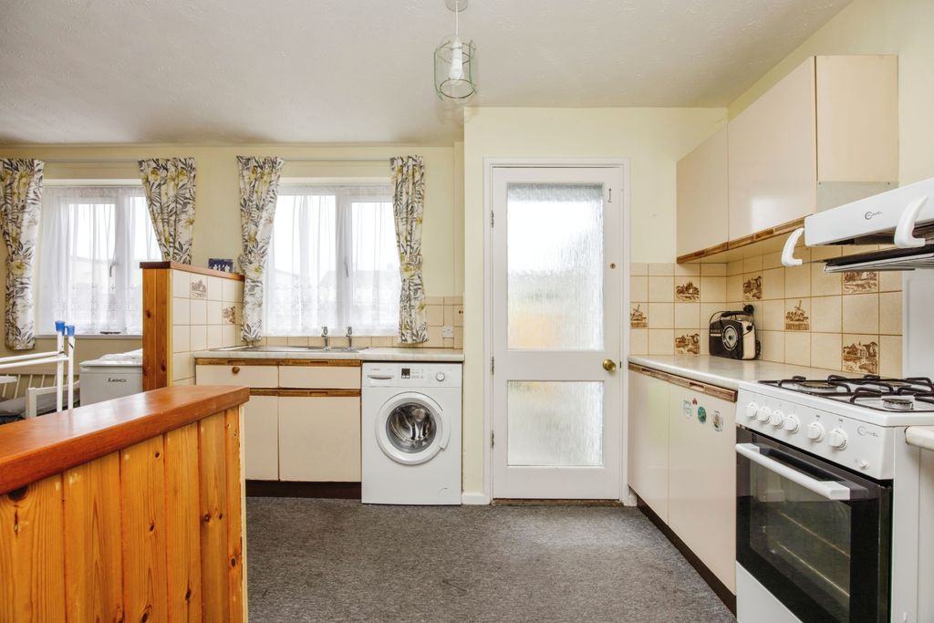 Property photo 2 of 15