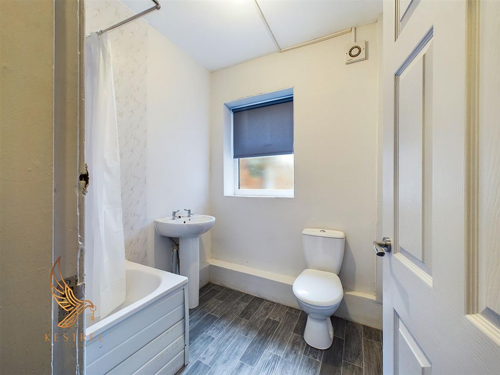 Property photo 3 of 7 Cam02855G0-Pr0127-Still014.Jpg