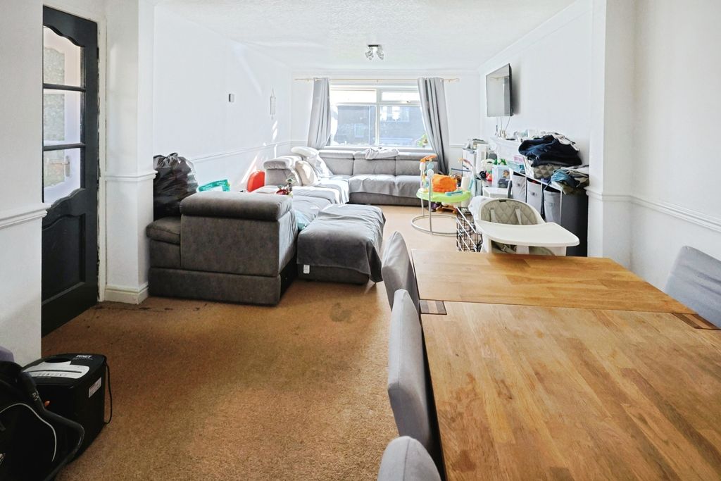 Property photo 2 of 10 Pbox-Img.Jpg