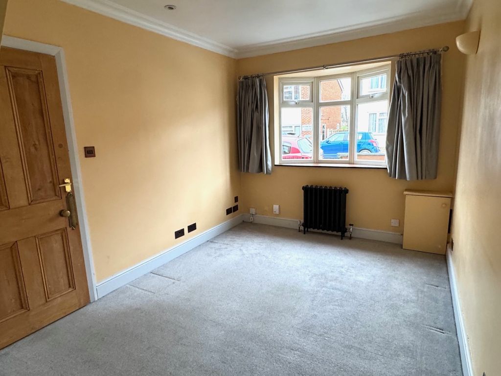 Property photo 2 of 10 Lounge