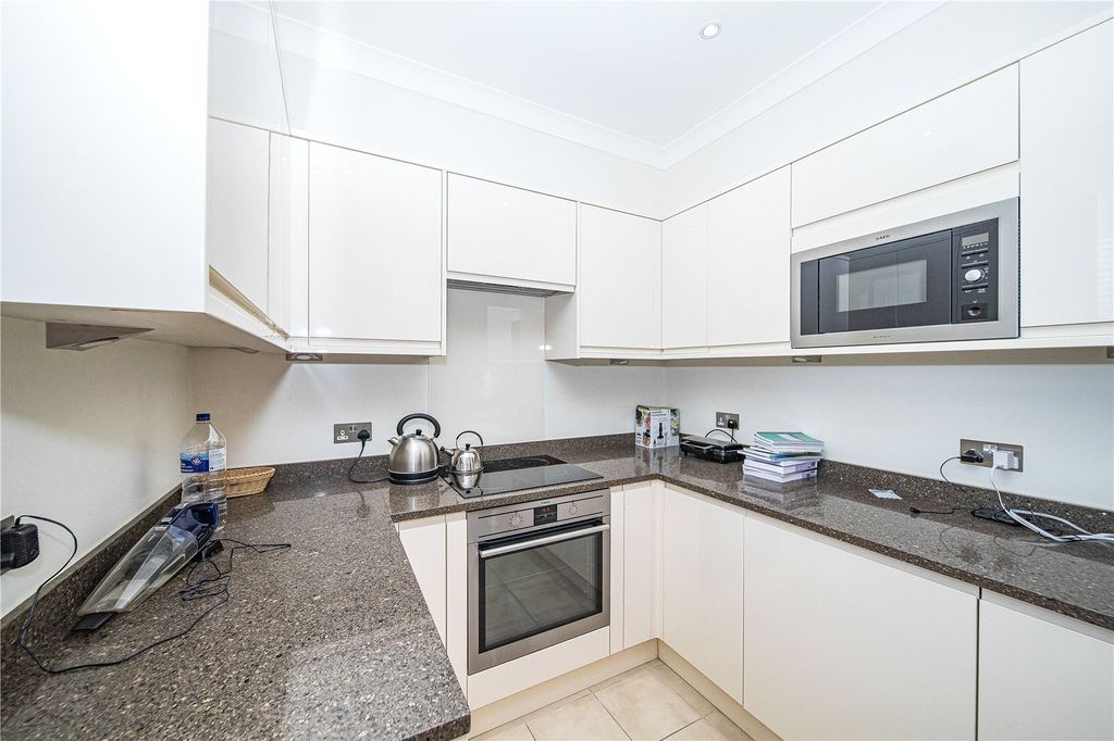 Property photo 3 of 6