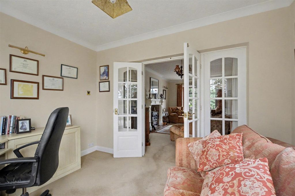 Property photo 3 of 34 Office/Garden Room