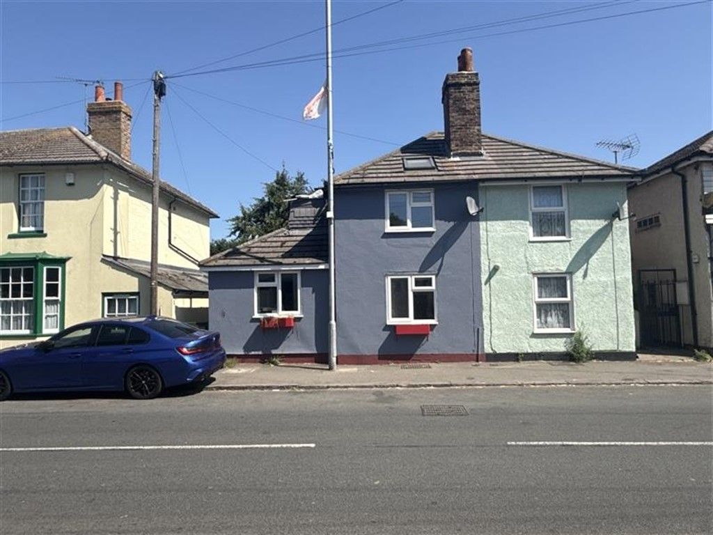 Property photo 1 of 10 Front