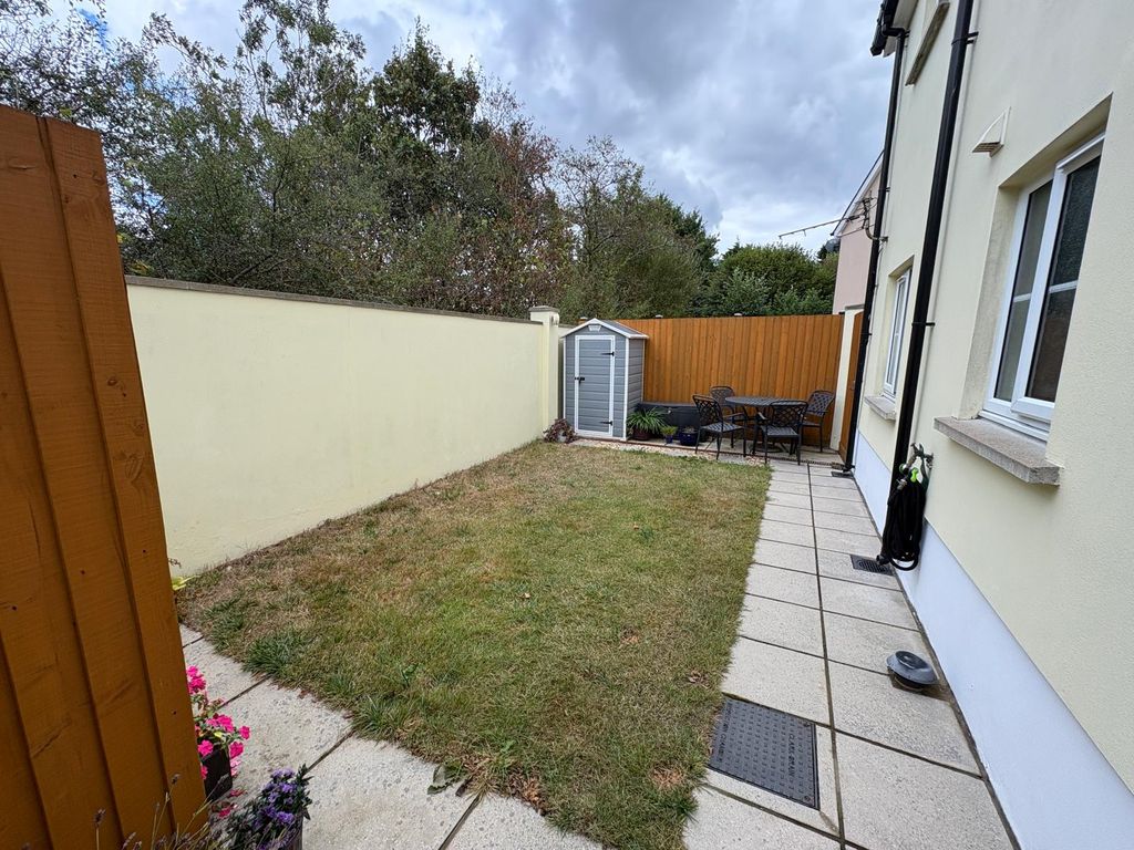 Property photo 3 of 12 Garden