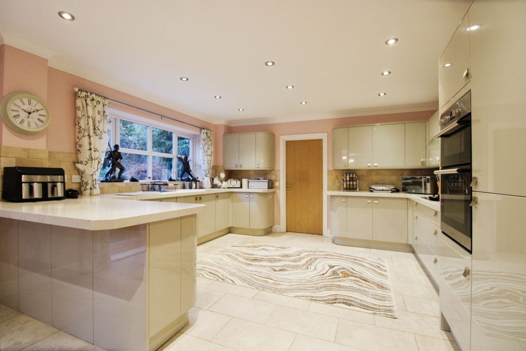 6 bed detached house for saleMill Lane, Castleton, Cardiff CF3 photo 5