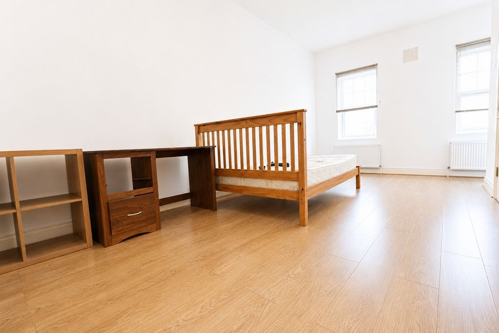 Property photo 1 of 21 Photo 24