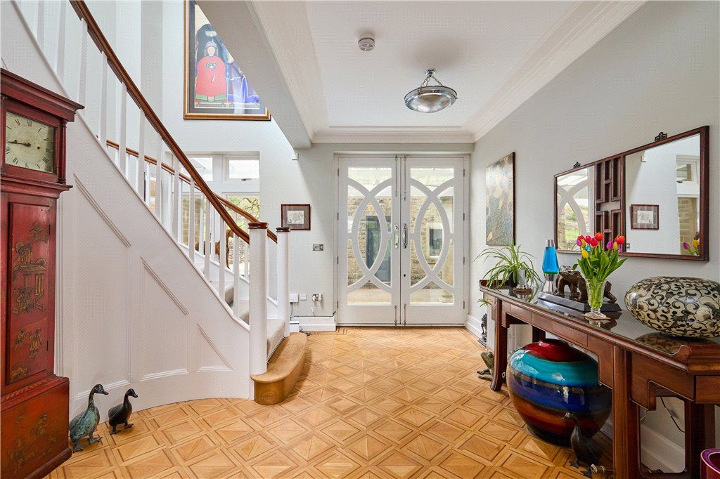 Property photo 2 of 42 Hall