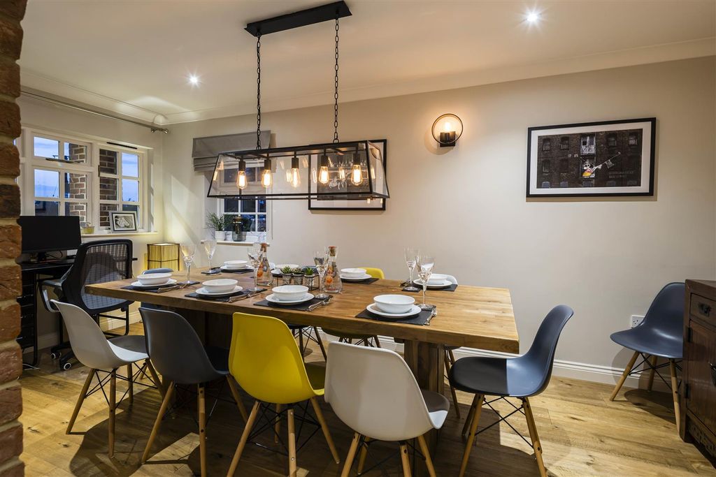 Property photo 3 of 30 4 Potterells-0168.Jpg