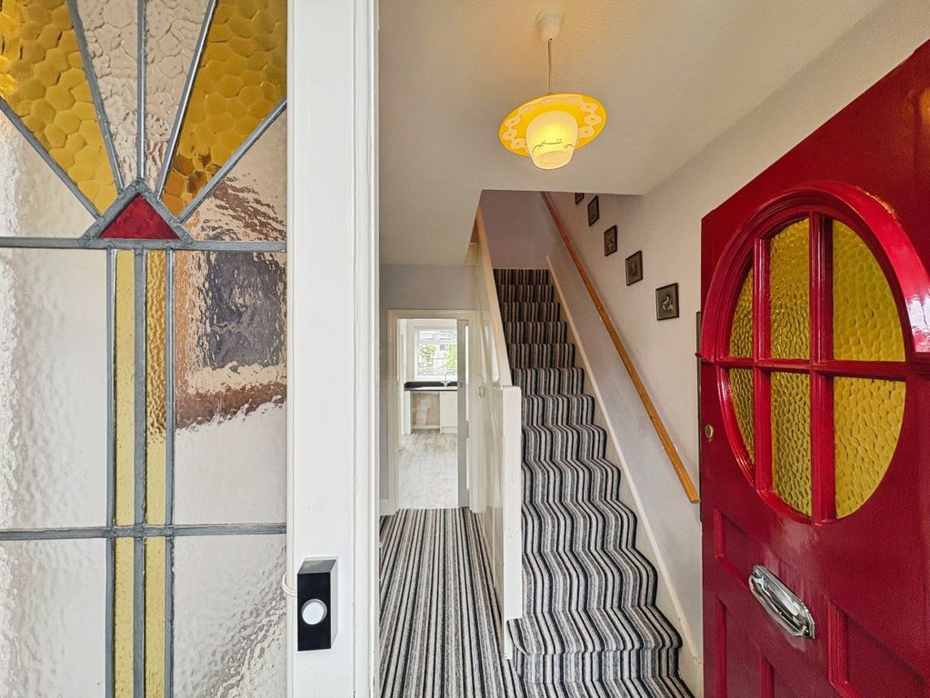 Property photo 2 of 19 Hallway