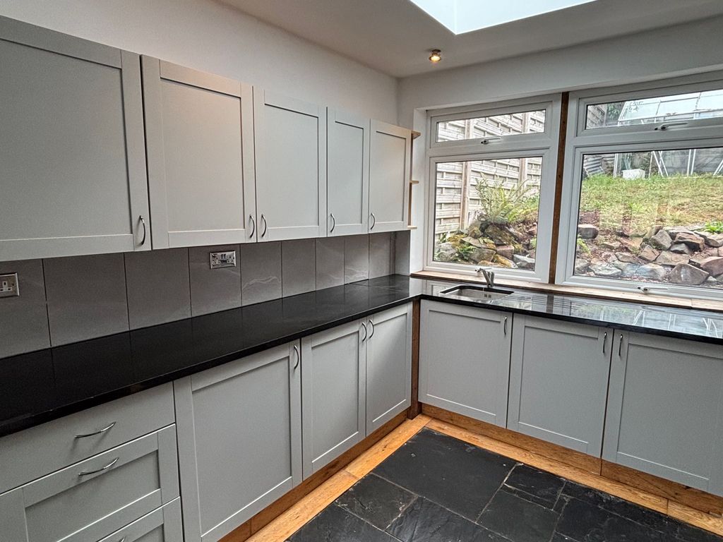 Property photo 2 of 4 Kitchen