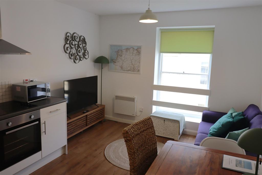 Property photo 2 of 5 Living Room.Jpg