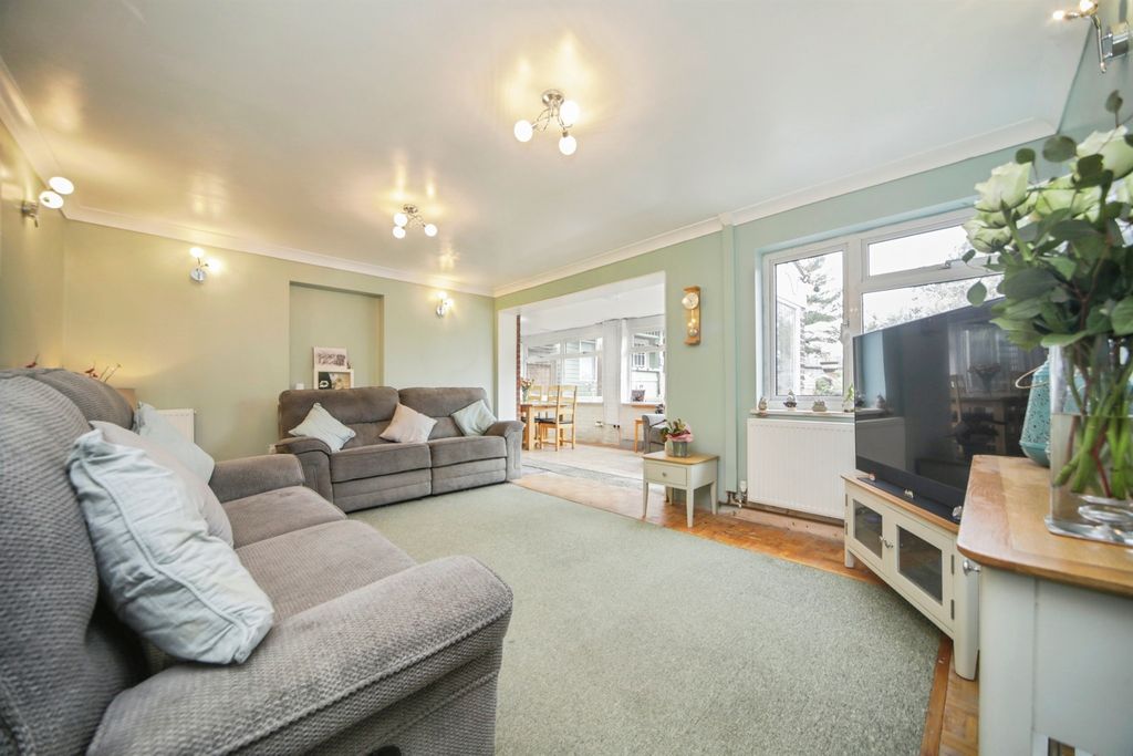 Property photo 2 of 22