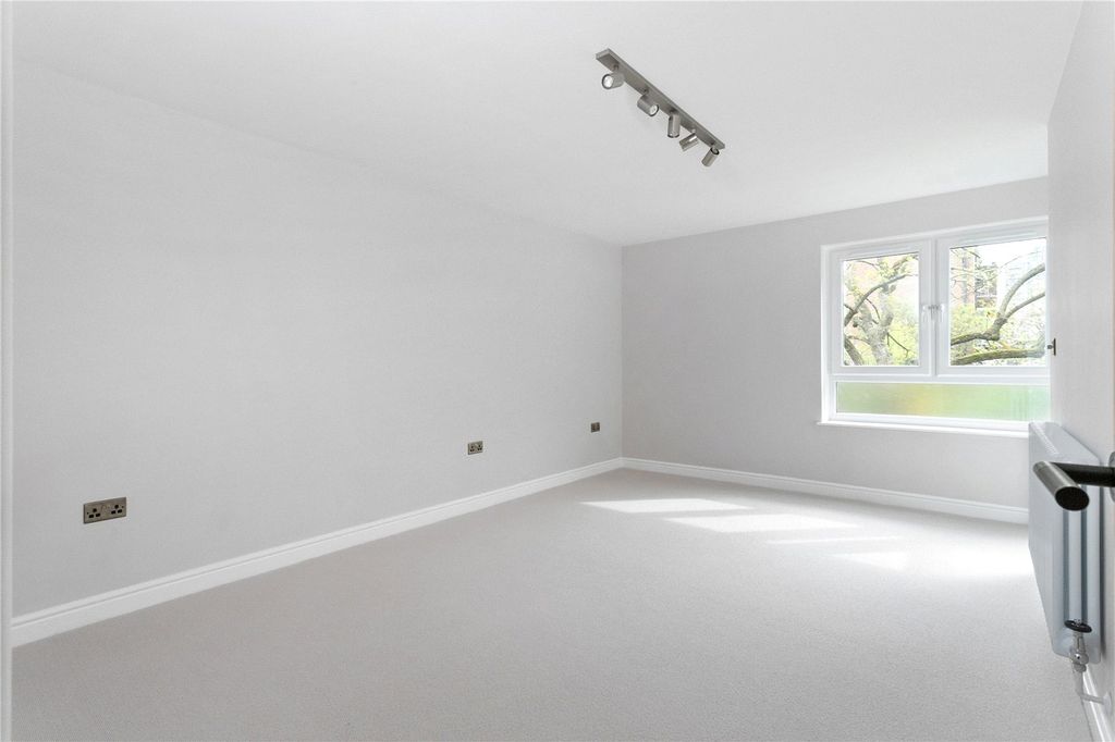 Property photo 3 of 10 Picture No. 09