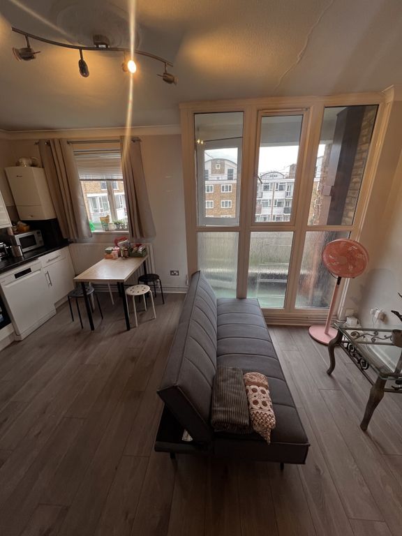 Property photo 3 of 10